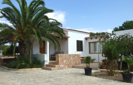 AGMFOR 6 - LeibTour: TOP aparthotels in Ibiza