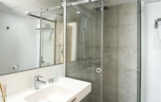 Beautiful quiet apartment Santa eulalia by the sea bonllap bathroom3 - LeibTour: TOP aparthotels in Ibiza