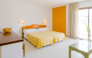 Beautiful quiet apartment Santa eulalia by the sea bonllap bedroom - LeibTour: TOP aparthotels in Ibiza