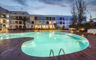 Breathtaking sunny apartment with pool and gym EBSELBOS Swimming pool - LeibTour: TOP aparthotels in Ibiza