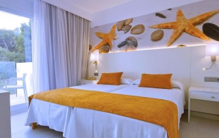 Bright large family apartment by the sea BALRESMIG Bedroom - LeibTour: TOP aparthotels in Ibiza