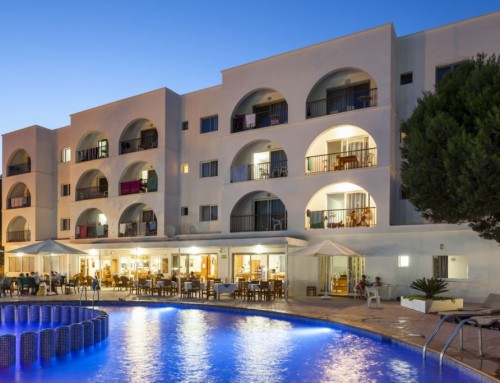 Comfortable holiday apartments by the sea with pool, CALA VADELLA – Property code: CALVADAP