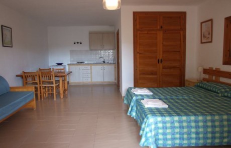 CNSFOR 10 - LeibTour: TOP aparthotels in Ibiza