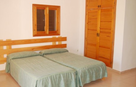 CNSFOR 3 - LeibTour: TOP aparthotels in Ibiza