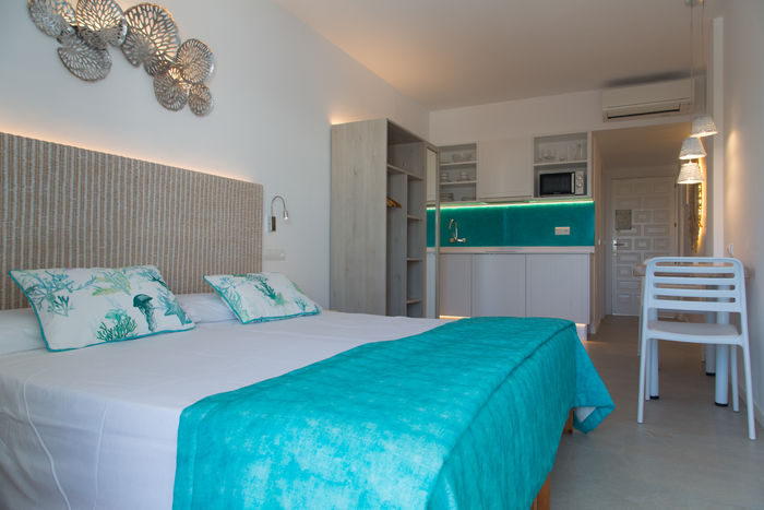 CSTFOR 11 CSTFOR 11 - LeibTour: TOP aparthotels in Ibiza