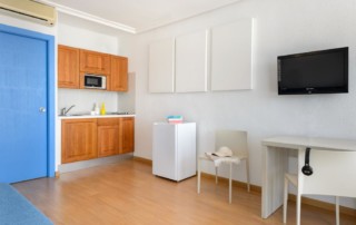 Cheap apartment with pool up to 3 guests PLAYATIV Kitchen - LeibTour: TOP aparthotels in Ibiza