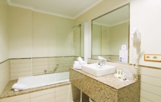 Cheap quiet family apartment Escanaz Bathroom - LeibTour: TOP aparthotels in Ibiza