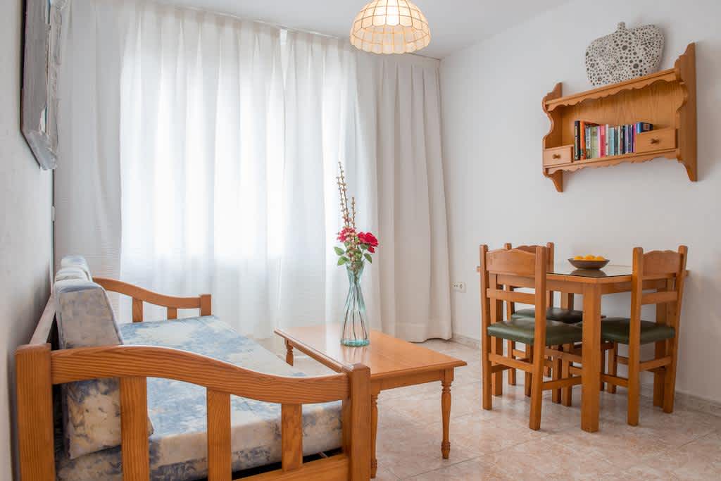 Cozy Apartment with Pool on the beach S.ta Eulalia – SEUROS – Living Room Cozy Apartment with Pool on the beach S.ta Eulalia SEUROS Living Room - LeibTour: TOP aparthotels in Ibiza