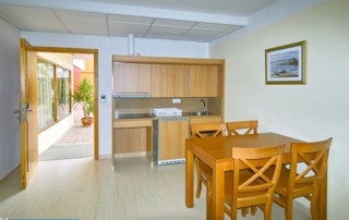 Cozy apartment with pool Pet allowed SABAHAP Kitchen - LeibTour: TOP aparthotels in Ibiza