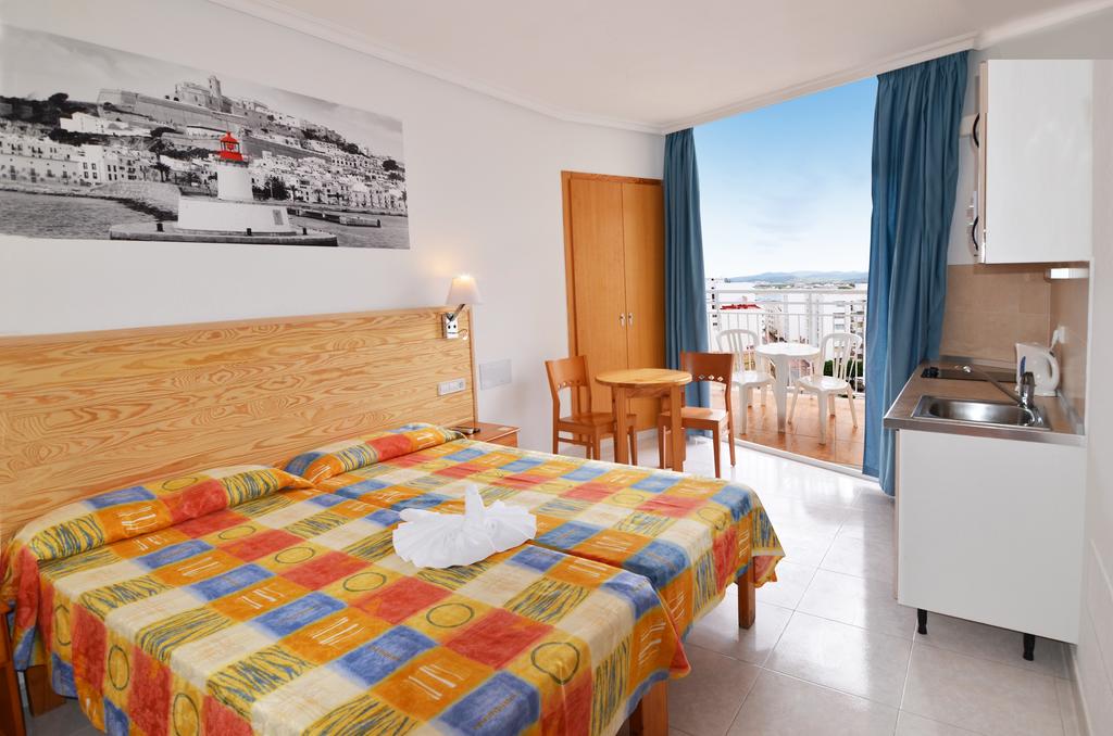 DOPSANA studio DOPSANA studio - LeibTour: TOP aparthotels in Ibiza