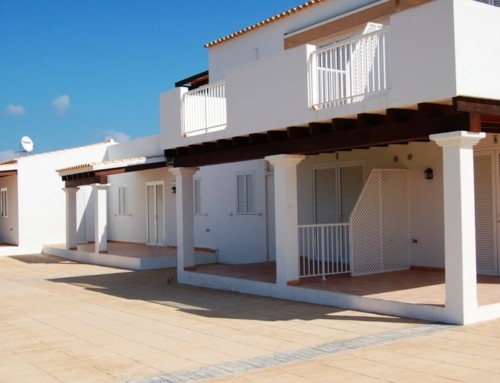Large family holiday apartment with swimming pool and garden, ES PUJOLS – Property code: ECLOFOR