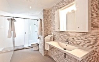 Elegant large and bright Apartment by the sea APBAHSE Bathroom - LeibTour: TOP aparthotels in Ibiza