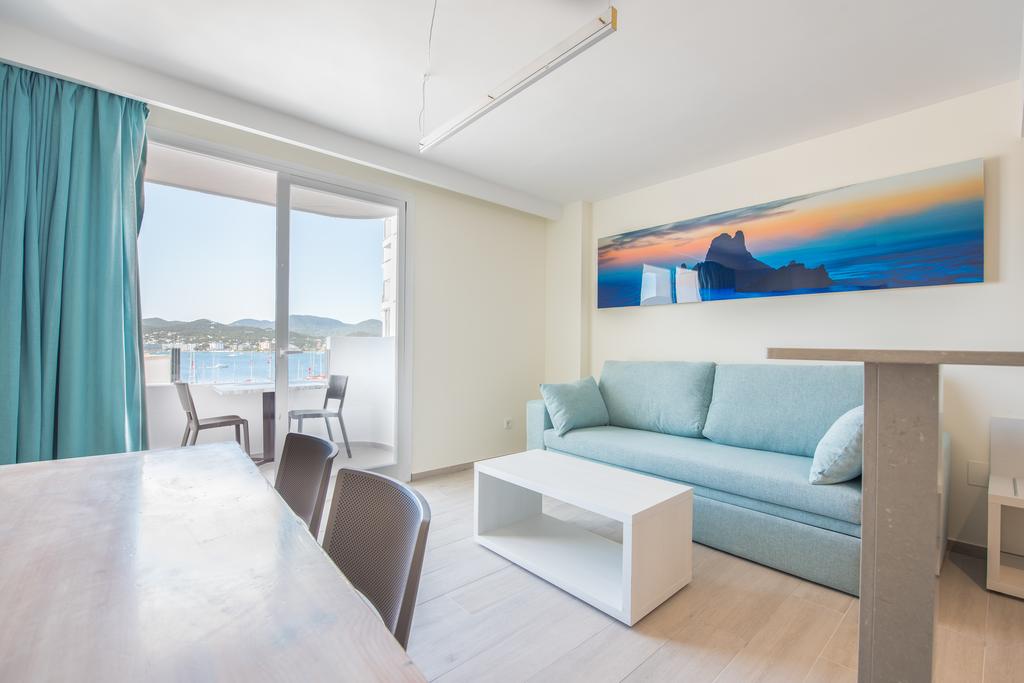 Quiet elegant holiday apartment close to Cafe Mambo, SAN ANTONI – Property Code: LSANAPSA