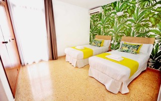 LSCDDOS - LeibTour: TOP aparthotels in Ibiza