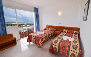 MOAPBAH Bedroom 2 - LeibTour: TOP aparthotels in Ibiza