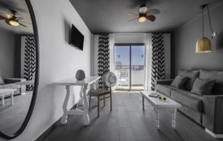 Modern Loft Studio Playa d en Bossa BOSSAMOG 4 - LeibTour: TOP aparthotels in Ibiza