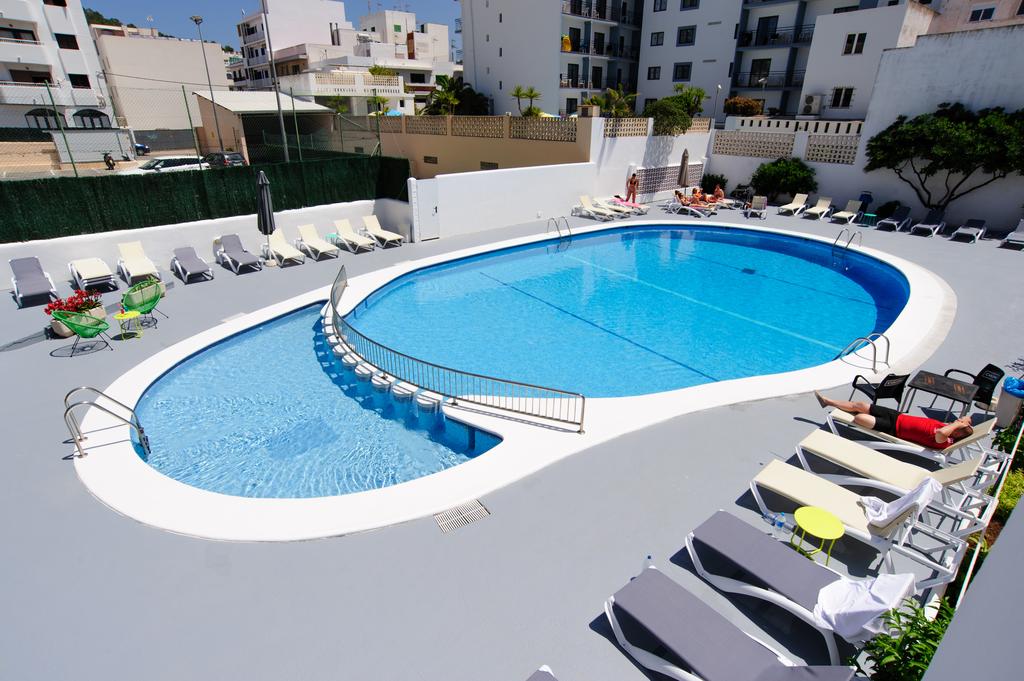 Modern design holiday apartments with large pool, SAN ANTONIO – Property Code: MARNSAN