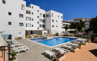 Quiet nice apartment close to the beach APSANBEA Swimming pool2 - LeibTour: TOP aparthotels in Ibiza