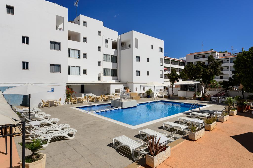 Bright familiar holiday apartments with pool close to the beach, SAN ANTONIO BAY – Property Code: APSANBEA
