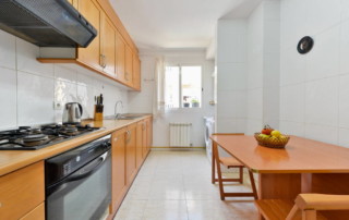 Santa eulalia cocina 2 - LeibTour: TOP aparthotels in Ibiza