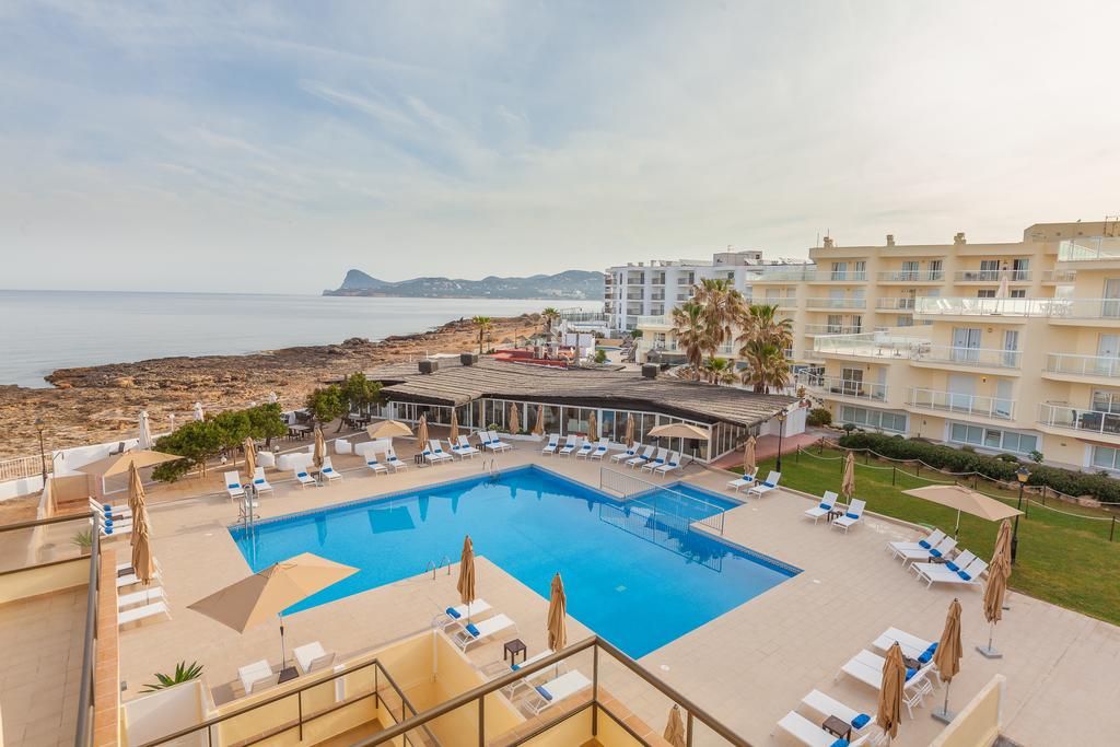 Luxury Elegant family holiday apartments with large pool, SAN ANTONIO BAY – Property Code: MARPALSA