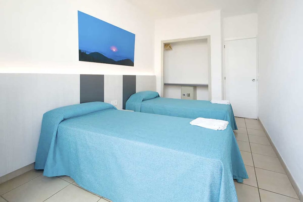 Simple lovely holiday apartments in the heart of the town, SAN ANTONIO – Property Code: TRAMSAN