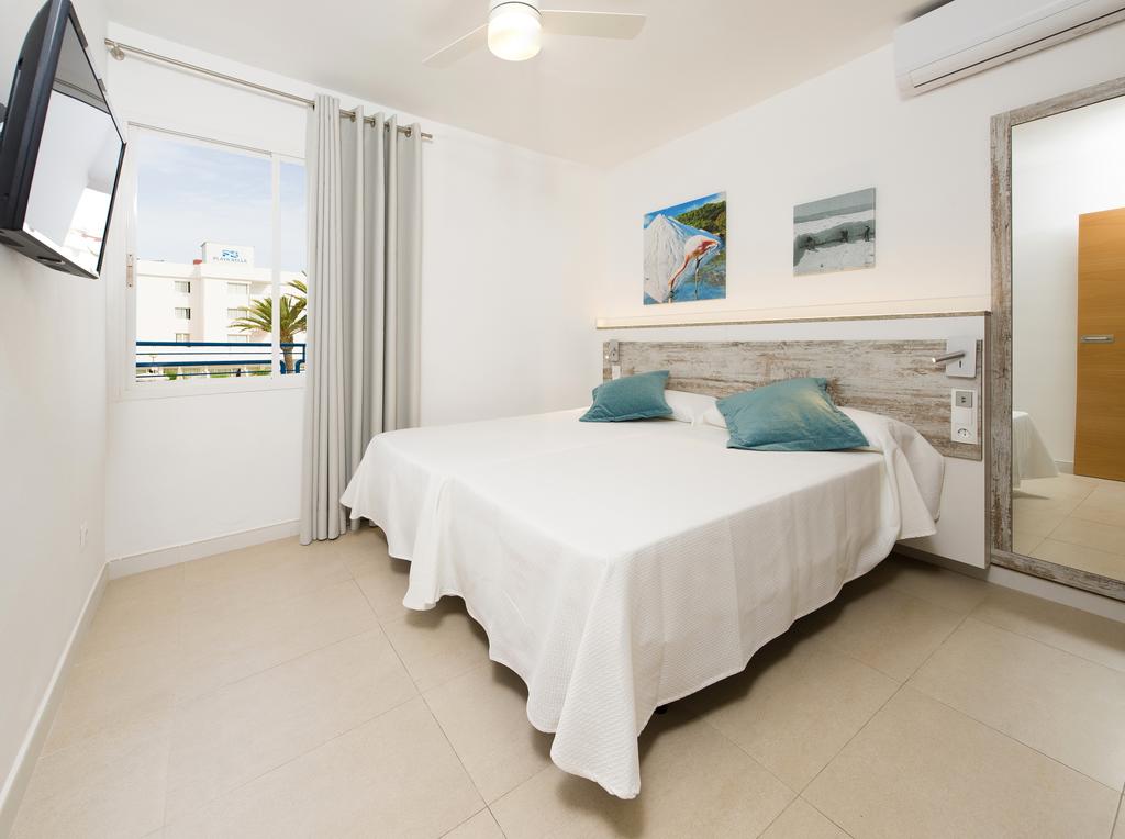 Water park pool apartment on the beach SAN ANTONIO BAY PLBESAN Bedroom 2 - LeibTour: TOP aparthotels in Ibiza