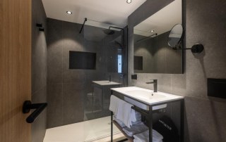 margecbl 1 bd apt bathroom 2 - LeibTour: TOP aparthotels in Ibiza